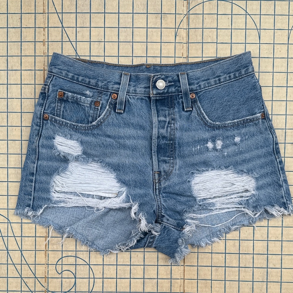 Levi's Denim 501 Cutoff Daisy Dukes High Waist Distressed Jean Micro Shorts 27
